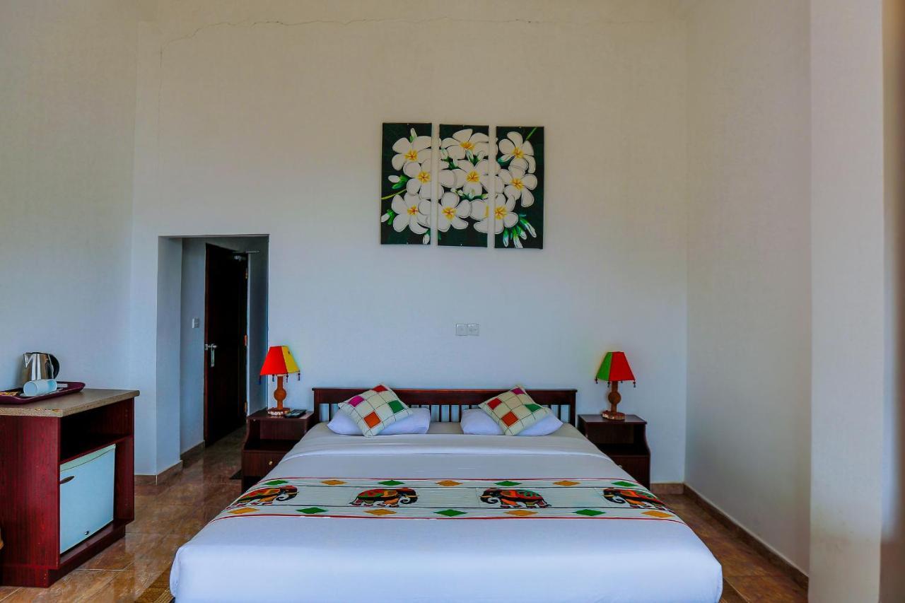 Thuruliya Hotel Рамбода Екстериор снимка