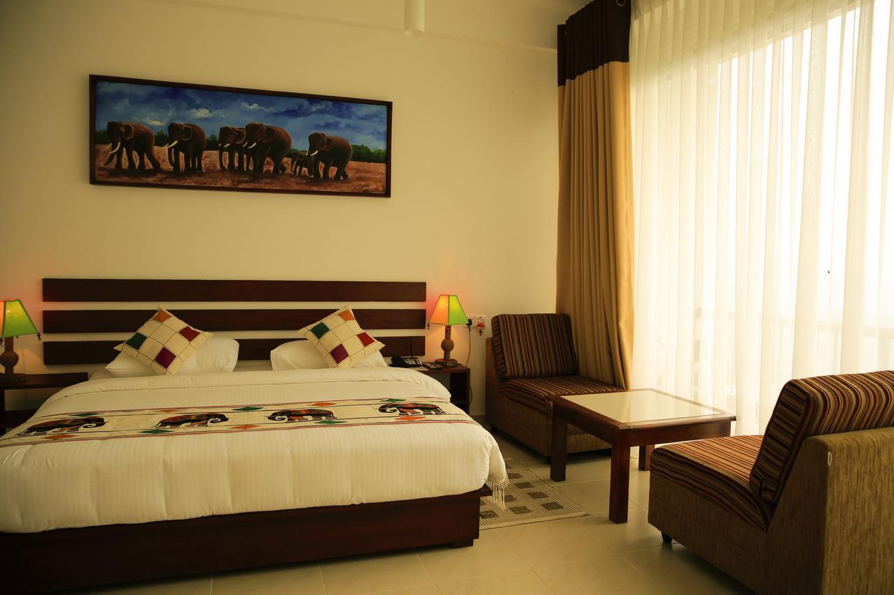 Thuruliya Hotel Рамбода Екстериор снимка