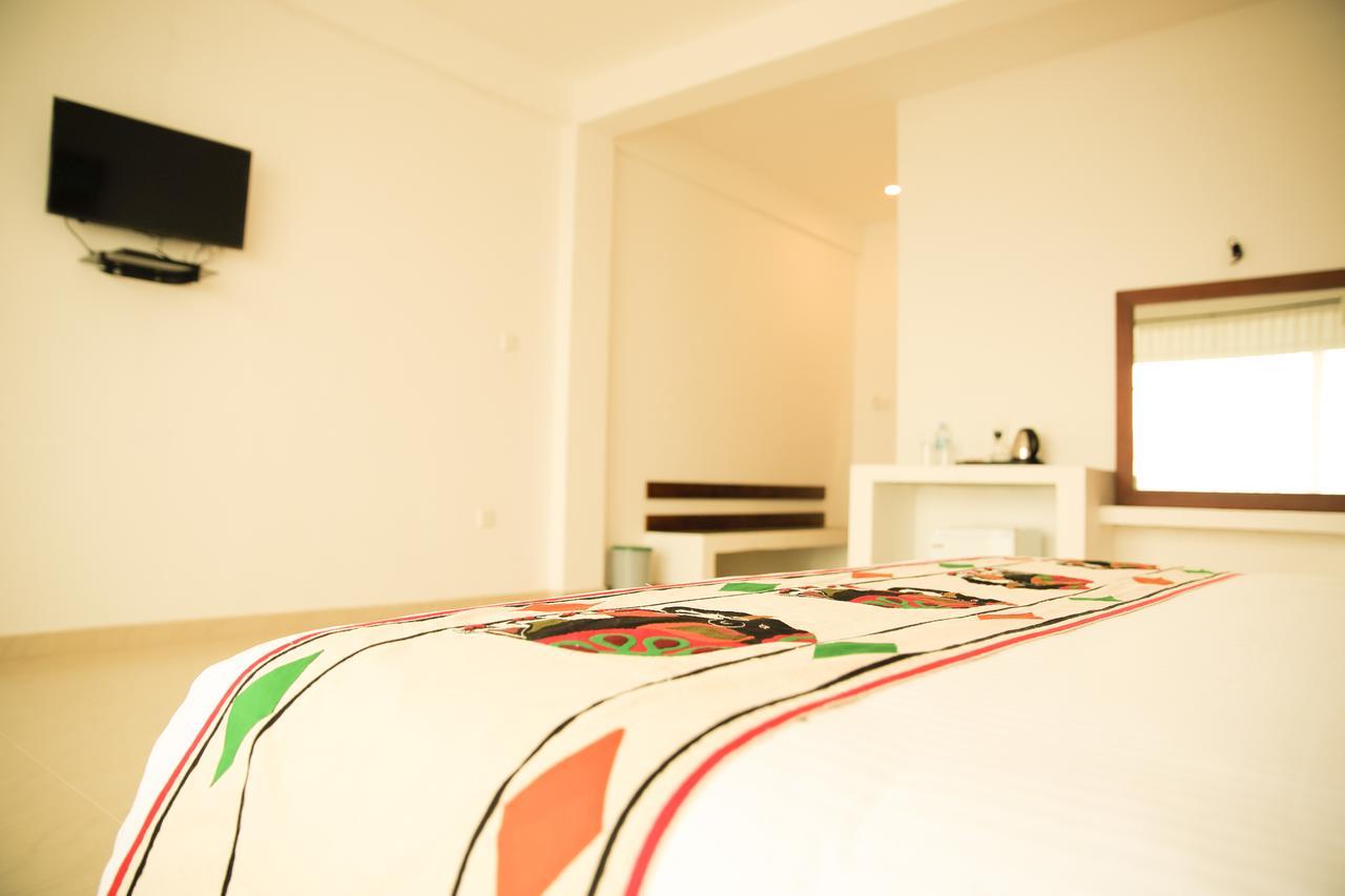 Thuruliya Hotel Рамбода Екстериор снимка